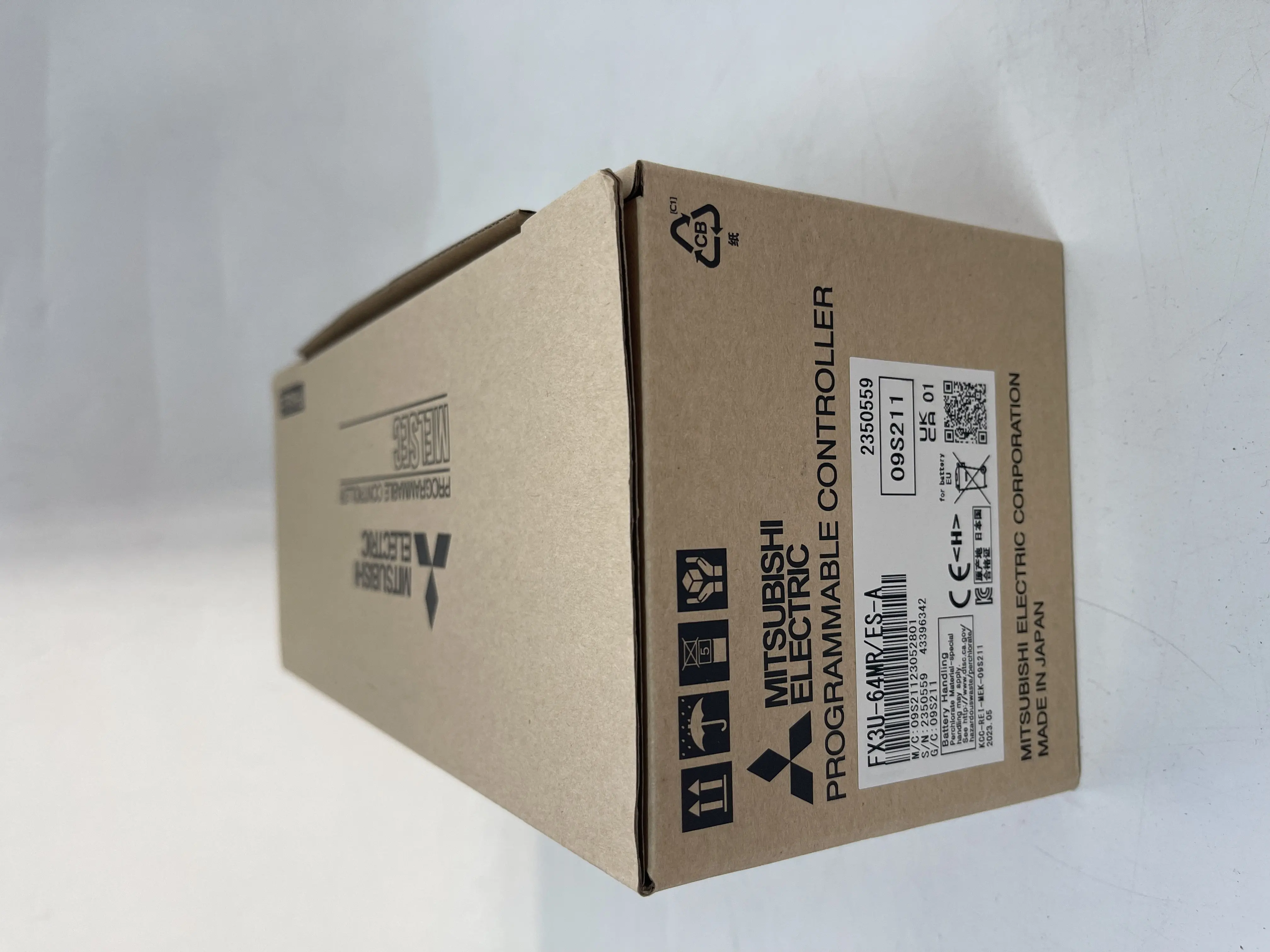 Mitsubishi Programmable Logic Controller FX3U-64MR/ES-A Mitsubishi Programmable Logic Controller FX3U-64MR/ES-A