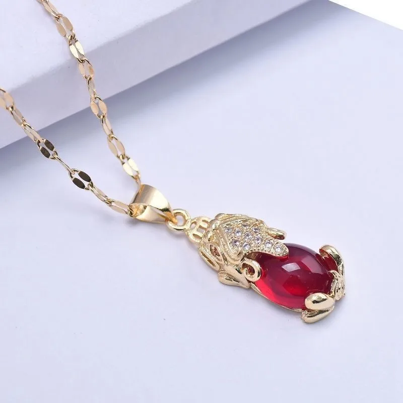 Titanium steel non-tarnish simple orders red transit fox necklace female fashion brave