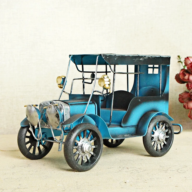 New Classical Nostalgic Iron Model Metal Cabinet Bookshelf TV Cabinet Vintage Car Model