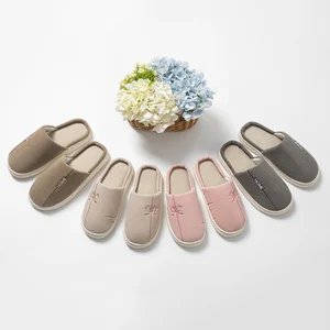 Women's and Men's Comfortable Indoor Home Winter for Slippers Soft PVC Outsole with Fabric Upper Fluffy Fur Style Closed Toe