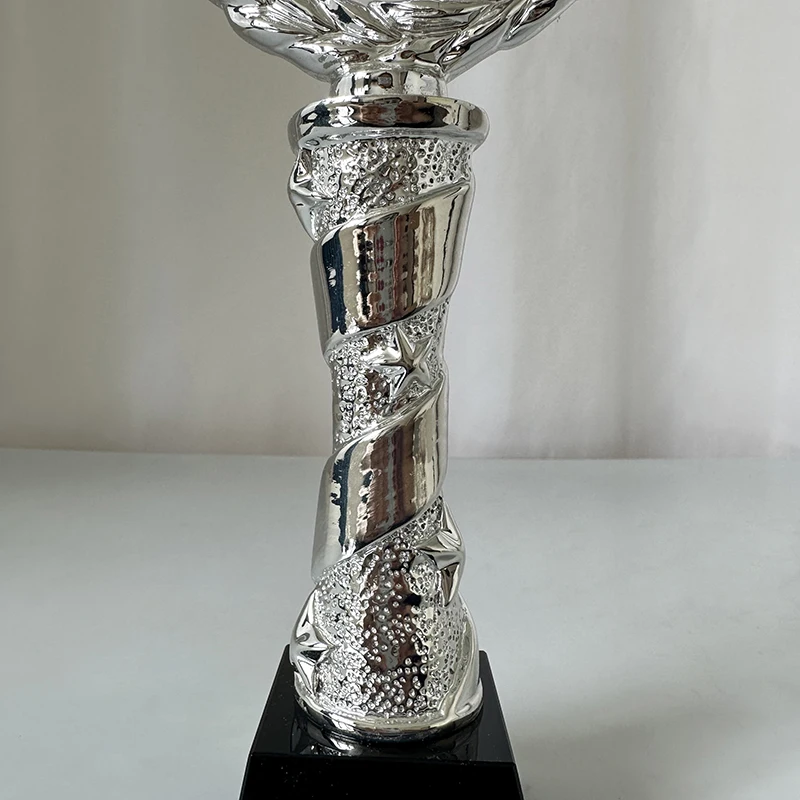 Customized sports award trophy resin crafts gold plated resin trophy star trophy crystal awards