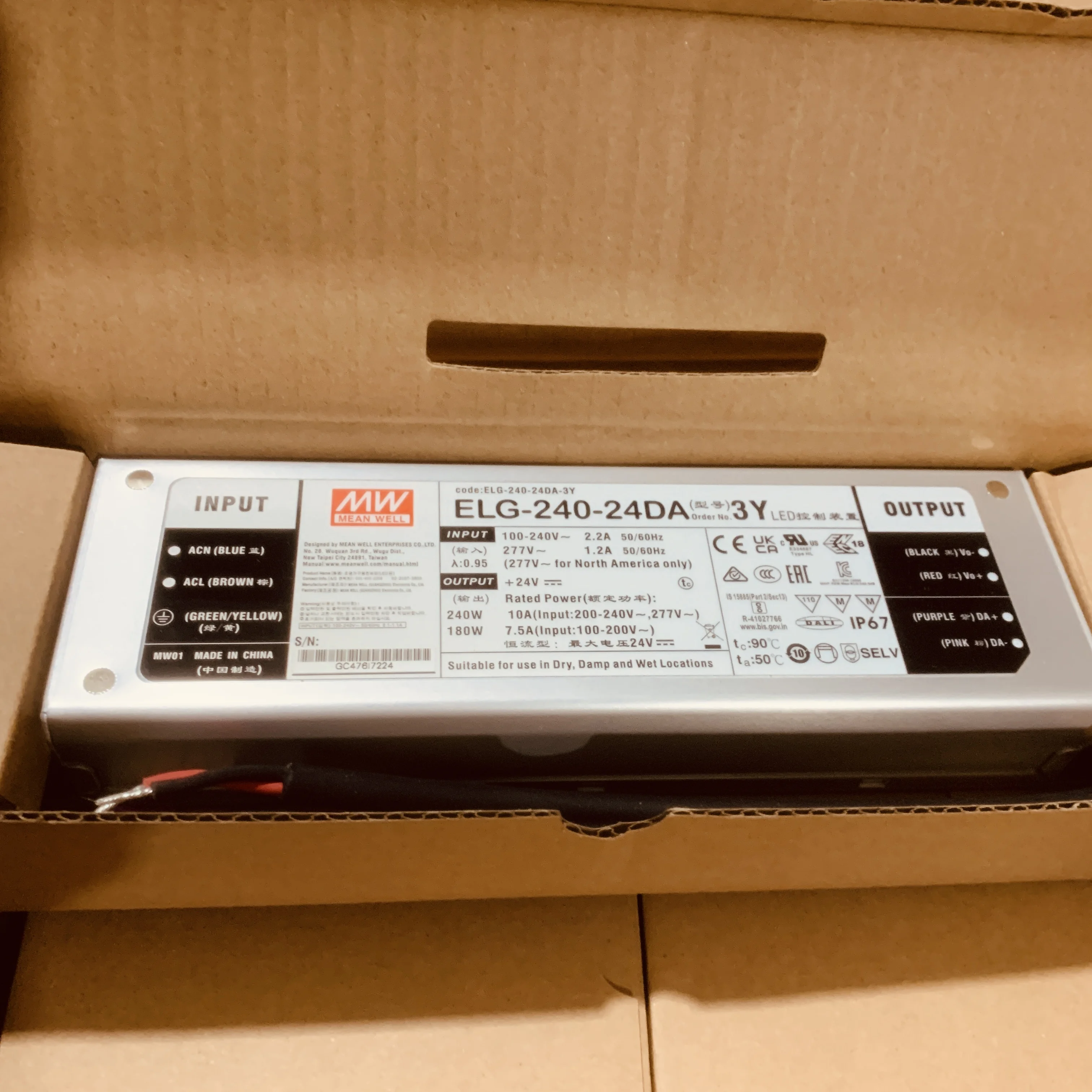 GHSOGEOM LED定電流スイッチング電源 ELG-240 24 36 42 48 54 A B DA ダリ調光 ELG-240LED定電流スイッチング電源 ELG-240 24 36 42 48 54 A B DA ダリ調光 ELG-240-48A-3Y 4 MW明緯ELG- 240-54A-3Y 54V 4 45A 240W LED電源供應器 恆流 恆壓型 三合一調光 IP65防水