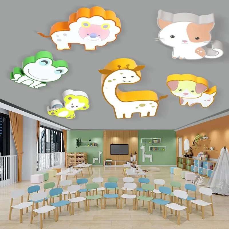 Kreative Cartoon-Löwen- und Welpen-förmige LED-Lampe mit zweifacher Montagemöglichkeit (z. B. als Hänge- oder Standlampe) für Kindergarten, Klassenzimmer und Flur – Kronleuchter