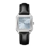 montre en cuir avec cadran bleu ciel et boîtier argenté
