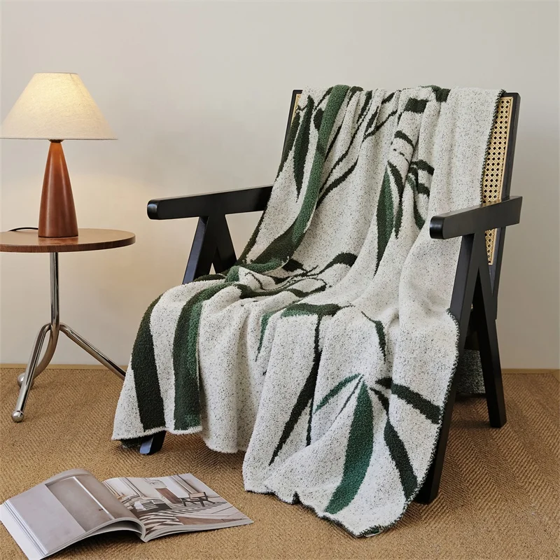 2024 New Product Soft and Comfortable Knitted Blanket with Retro Style qz factory