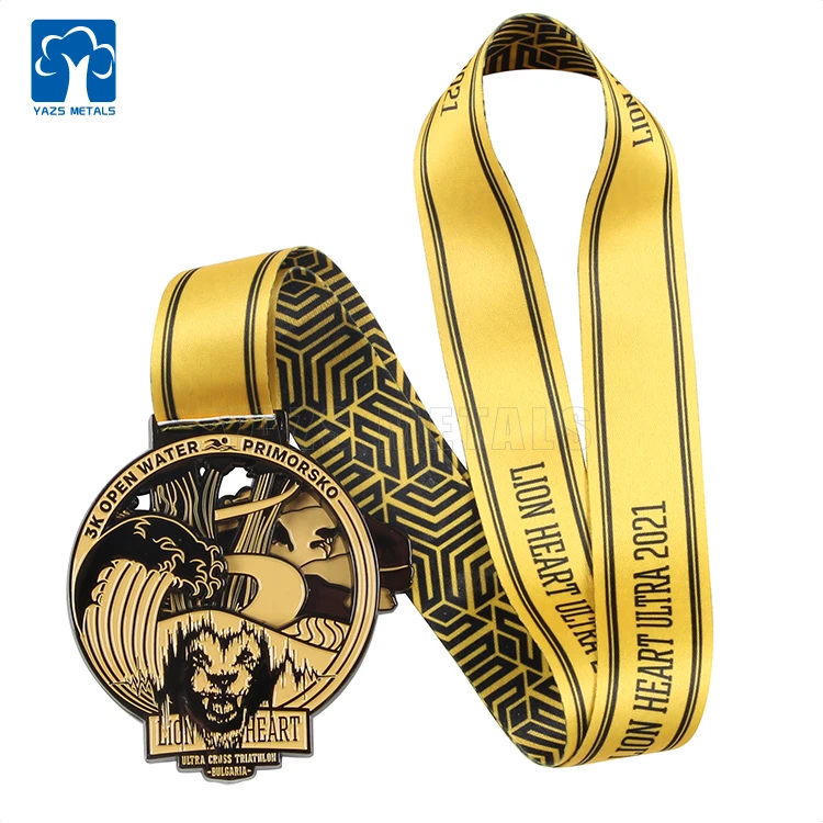 キャンバスアート Gold Medallion ゴールドメダリオン3ピース　Ⓣ キャンバスアート Gold Medallion ゴールドメダリオン3ピース