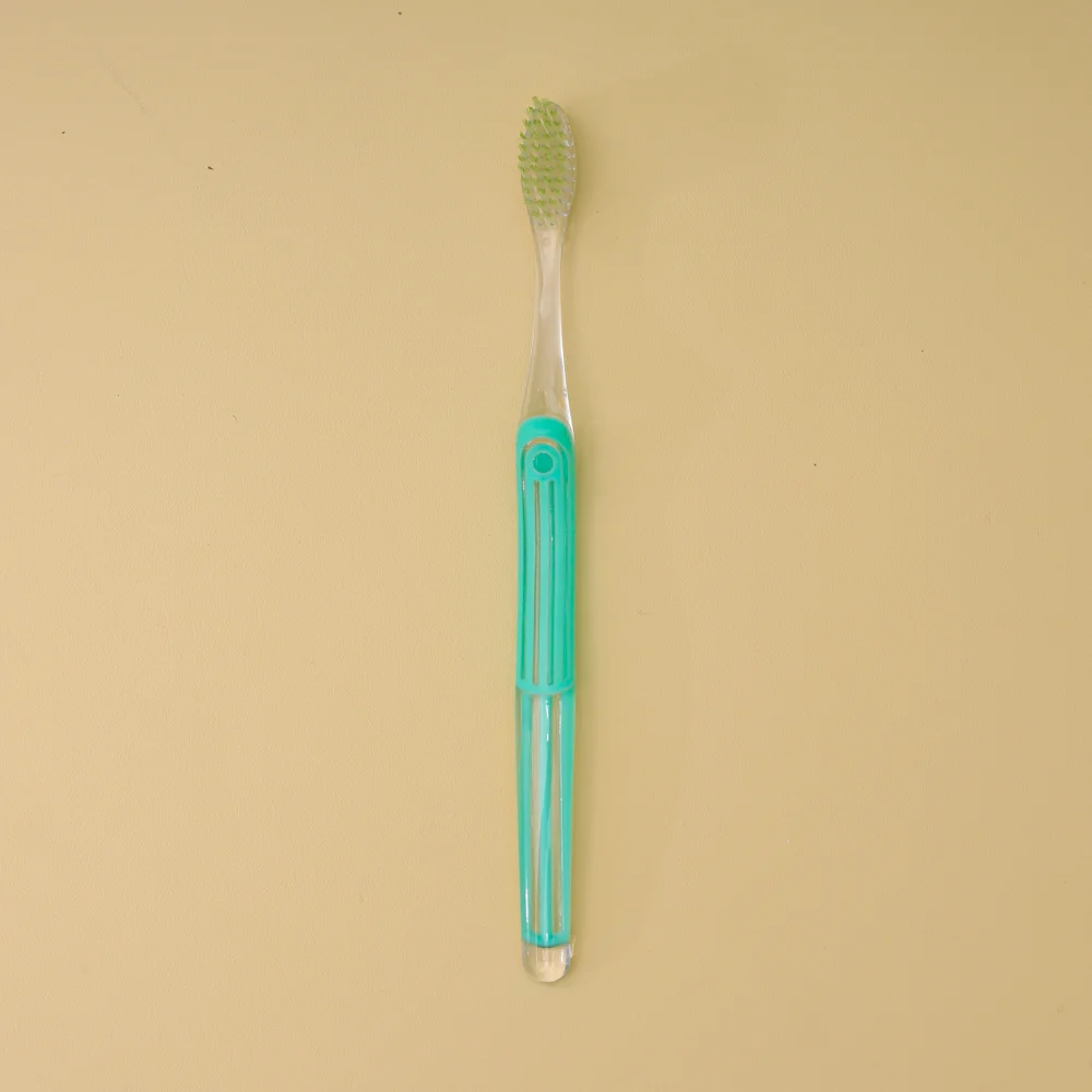 OEM Customized Ultra Soft PETG Handle Toothbrush with Blister Card Packaging Adult Color-Tipped Tapered Bristles for Home Use