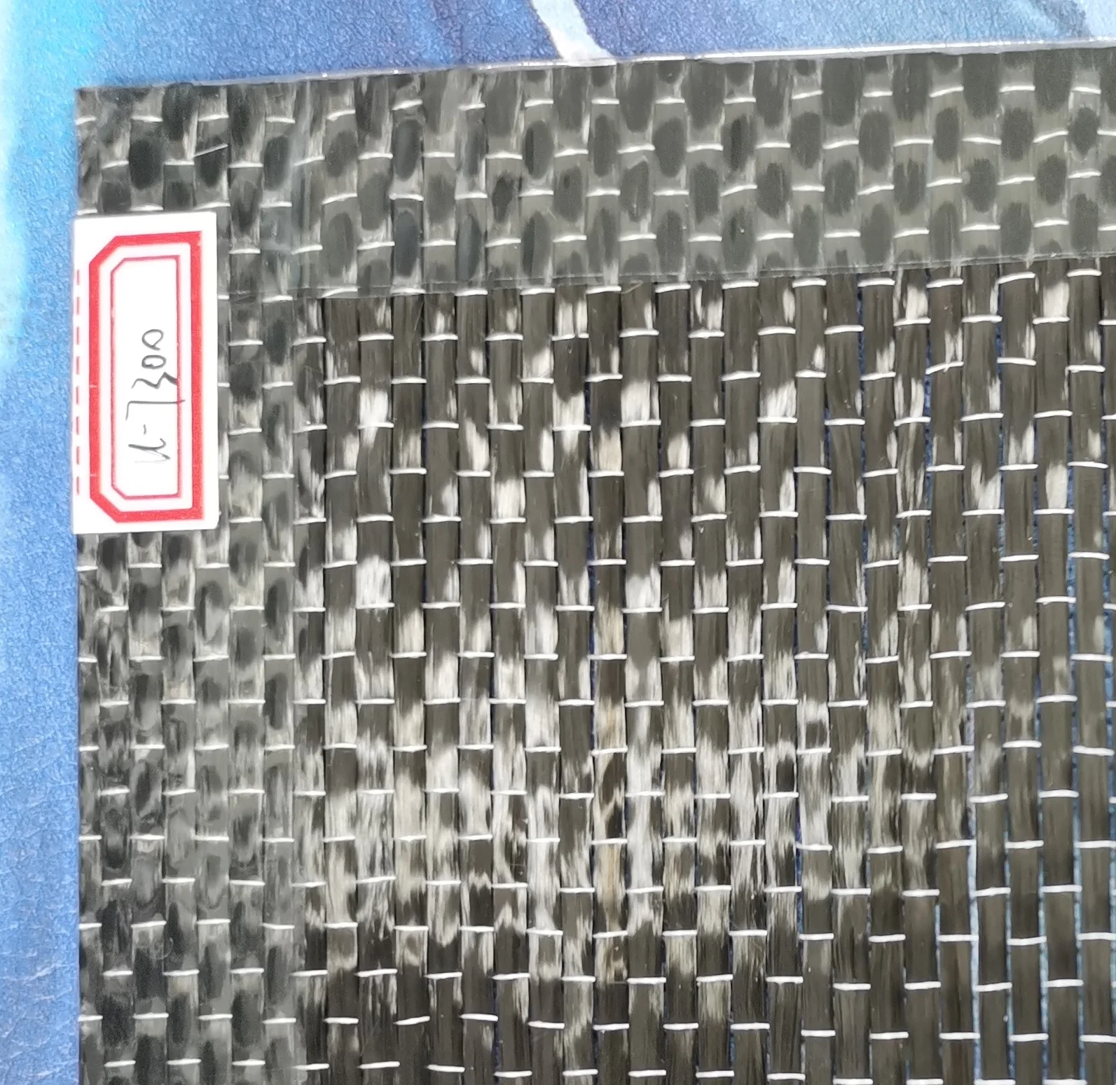 Uniaxial Carbon Fiber Fabric 200g 300gsm Lightweight Architecturally Adaptable Outdoor Industry Use Biaxial Weaving Knitted