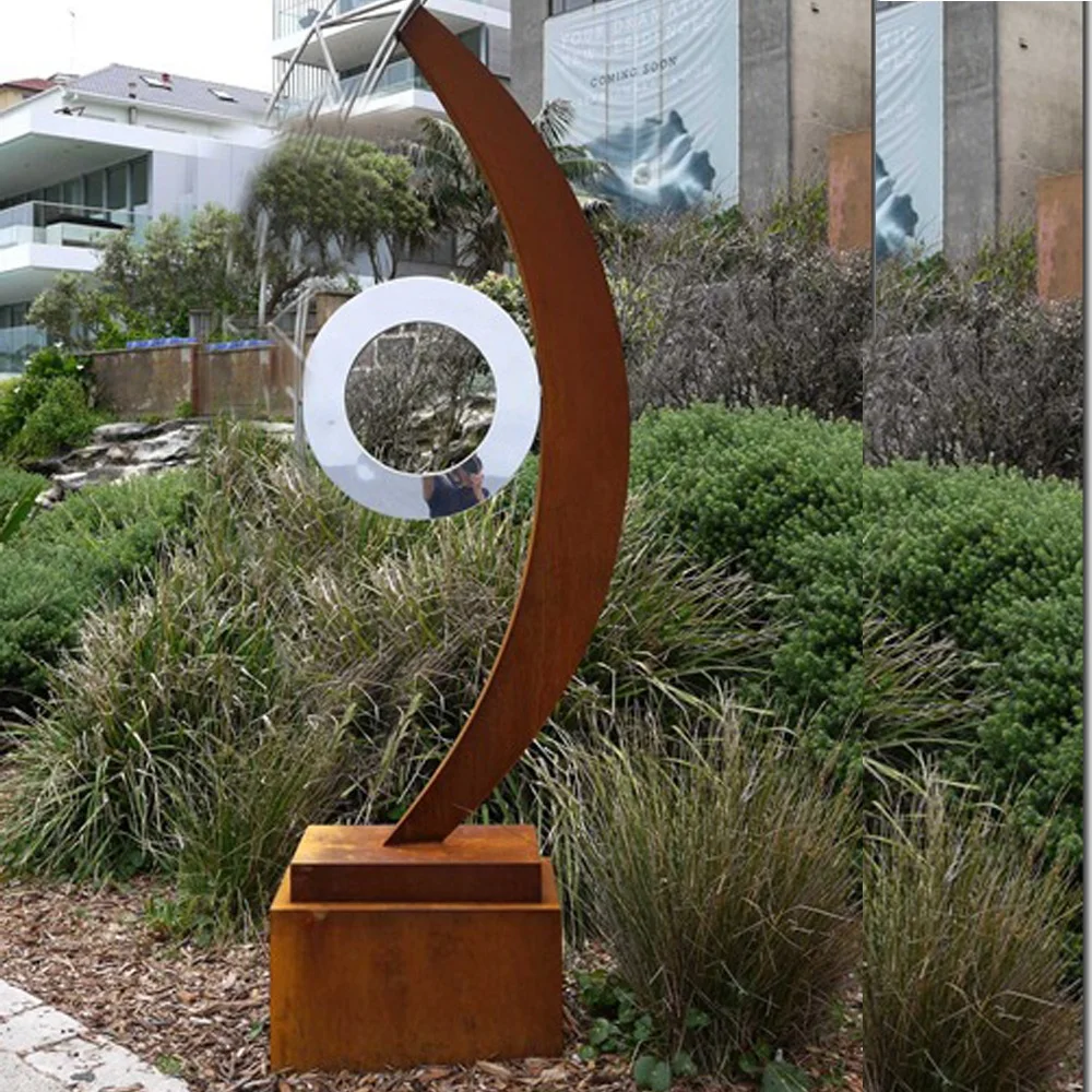 Moon Style With Metal Ring Design Corten Steel Statue Decor Garden Art