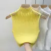 Collo alto giallo
