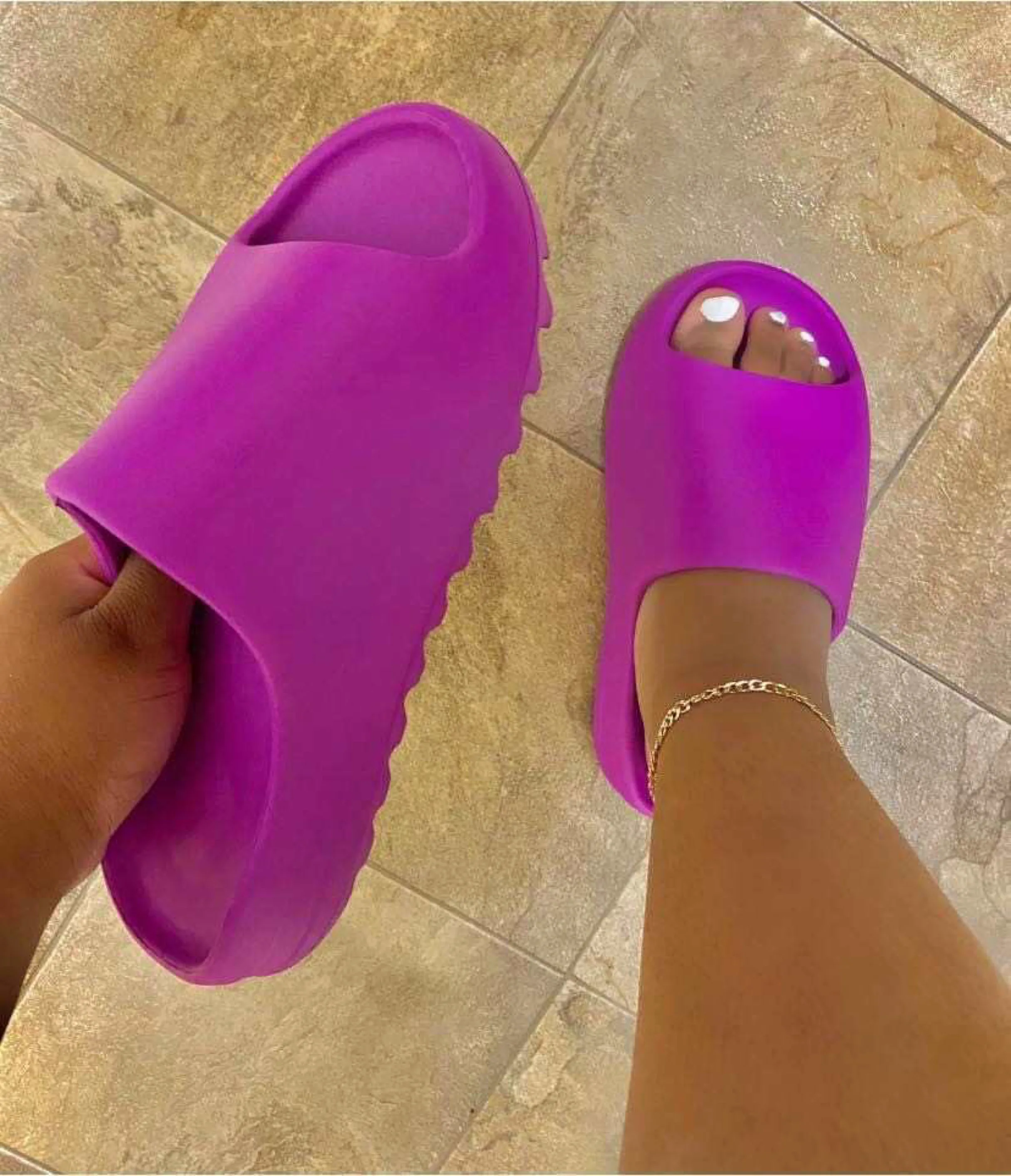 Pink yeezy outlet slides