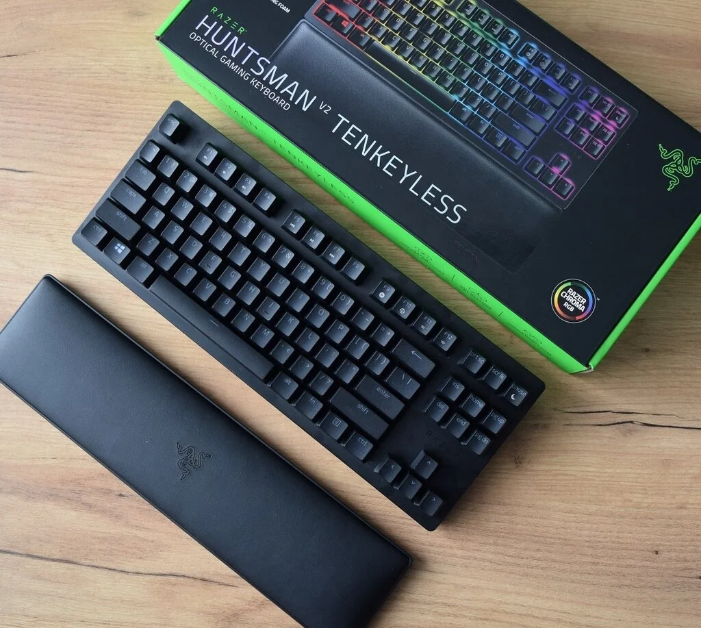 Razer Huntsman V2 Tenkeyless - Ultimate Gaming Keyboard
