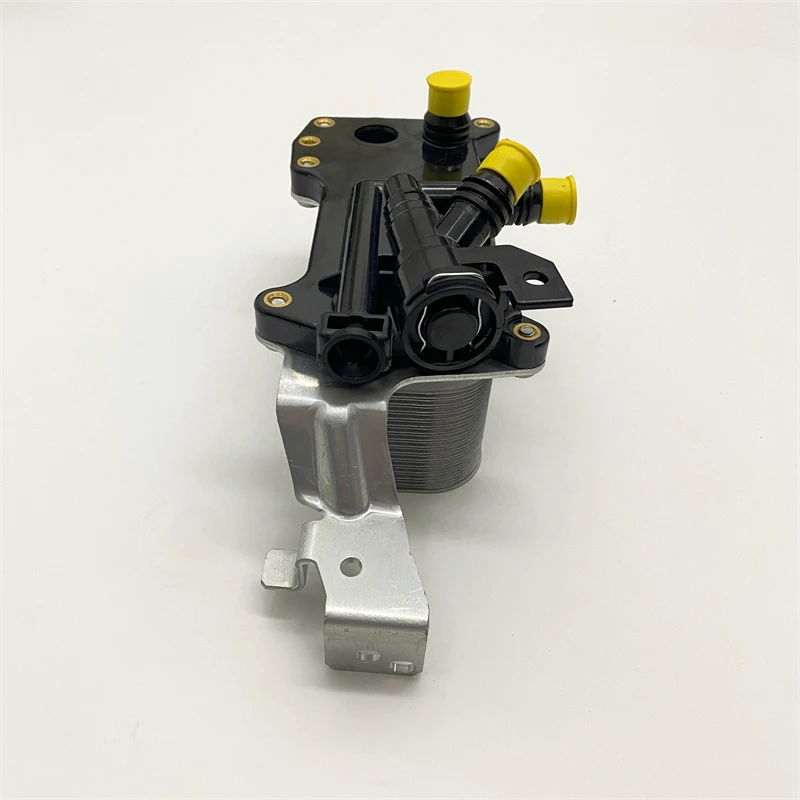 エス STZT 17217638580 Engine Oil Cooler for BMW F07 F10 F06 F12 F13