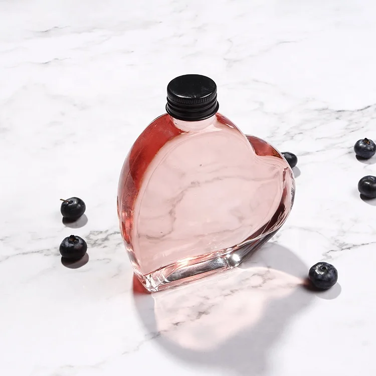 Custom Shape Empty Spirit 200ml Gin Glass Bottle for Liquor with Screw Cap Heart Shape Unique Shape