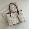 Cremoso-blanco
