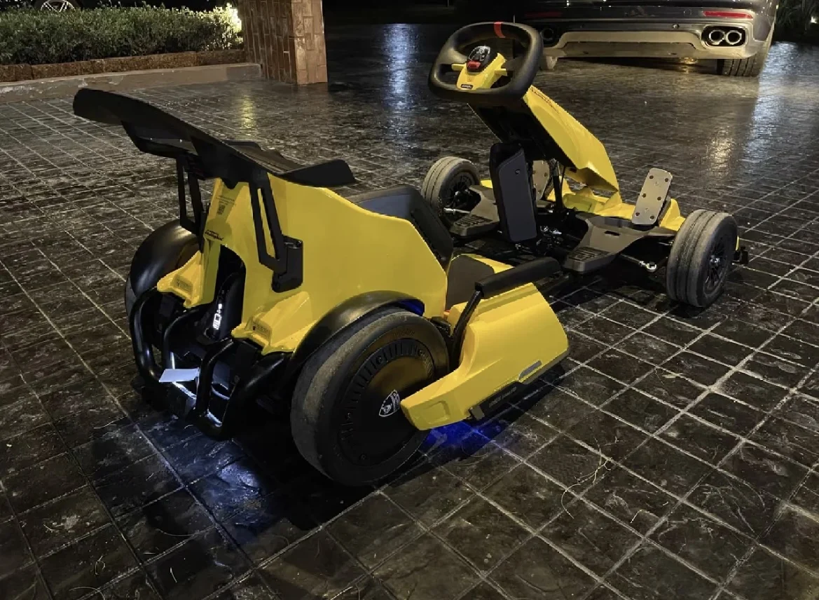 Ninebot Go Kart Pro für Lamborghini Edition 25km Reichweite 40 km/h Electric Dri