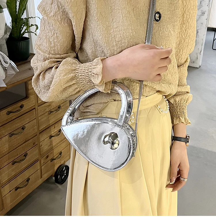 New Designer Heart Shape Bag Women′ S 2023 New Fashion Simple Handbag Retro  Black Shoulder Purses and Bags Ladies - China Bag and PU Lady Bags price