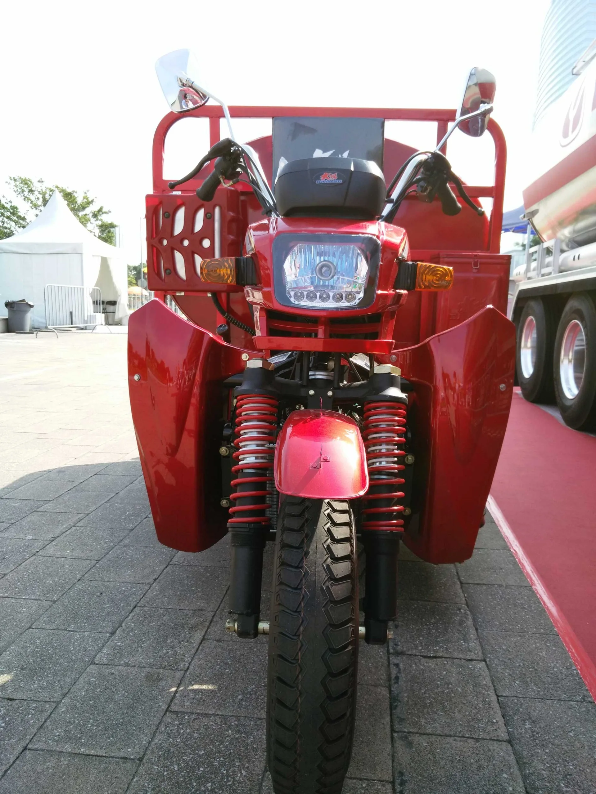 2017 Adult 250cc China Standard Water Tank/oil tank Tricycle/tuk Pedicab for Sale Cargo Rickshaw in Egypt
