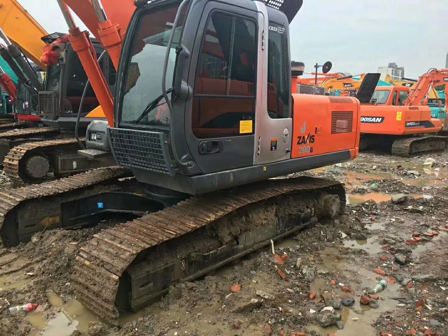 Original Used Excavator Machine Japan Made ZX200-1 for Sale