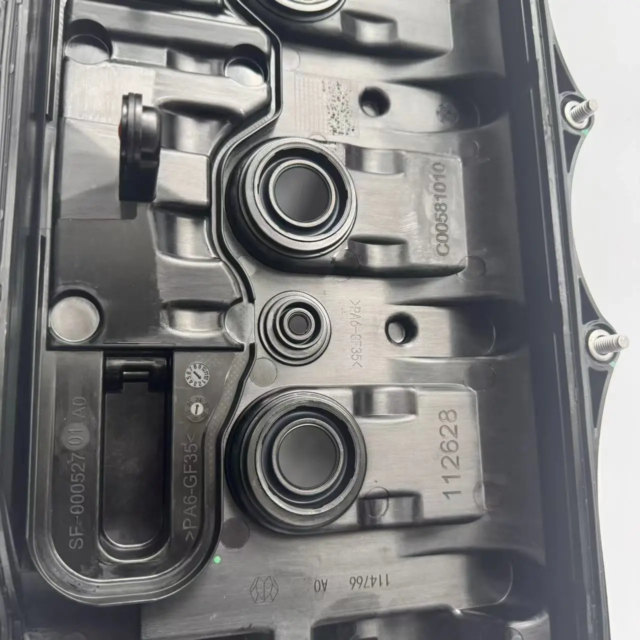 Original Valve cover For SAIC MAXUS T60 V80 V90 Delivery9 