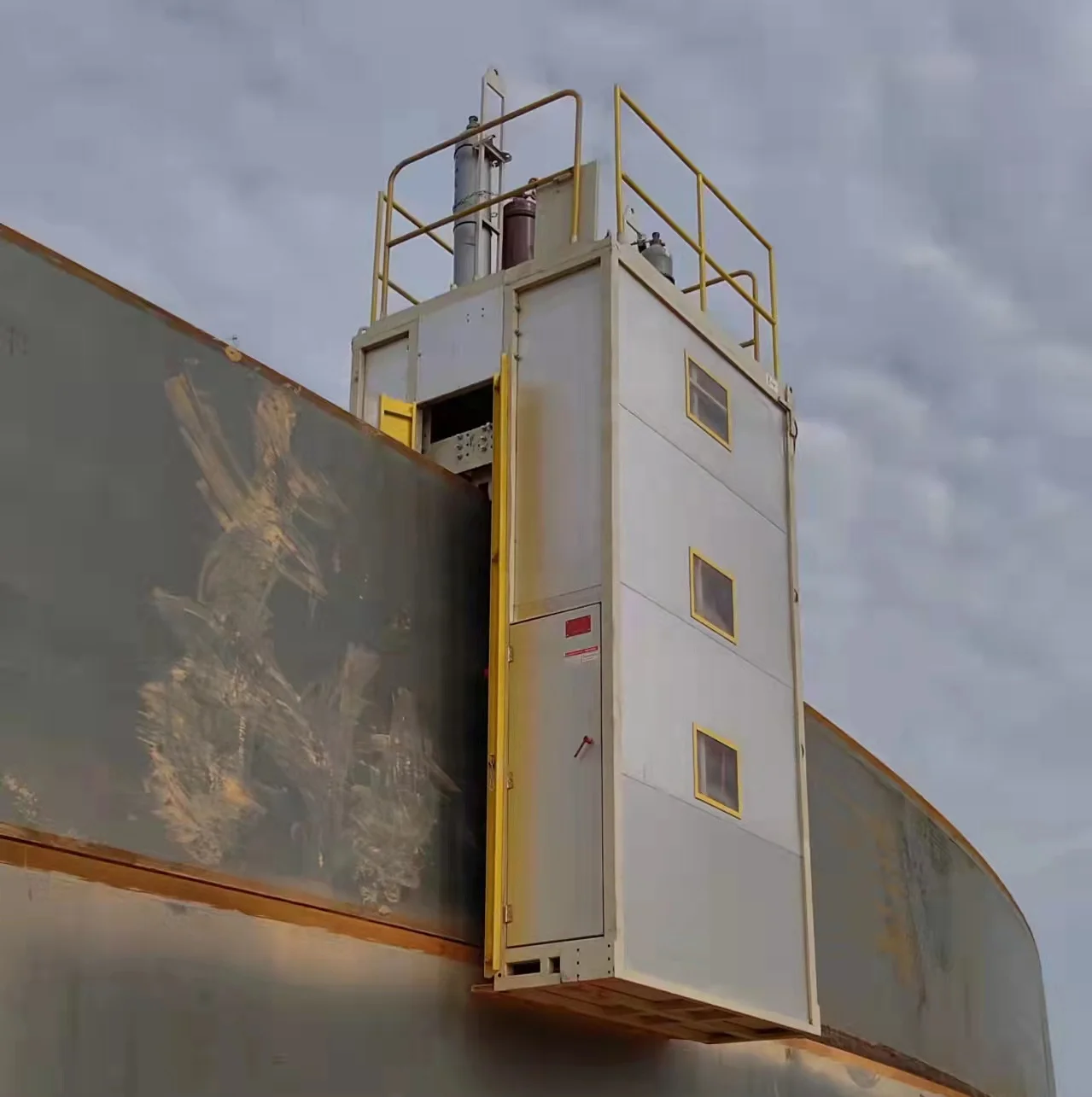 China Advanced Tank Vertical Seam Welding Machine for Tank Construction Machinery