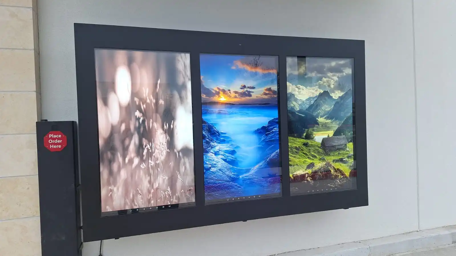 MWE Outdoor Drive-Thru Advertising LED Display Screen LCD Kiosk Digital Menu Board Display for Effective Outdoor Signage