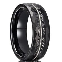 OEM Tungsten Carbide 8MM Wide Plated Black Hammered Tungsten Steel Inlaid Guitar Wire Ring for Wedding Band Womens Mens Gift