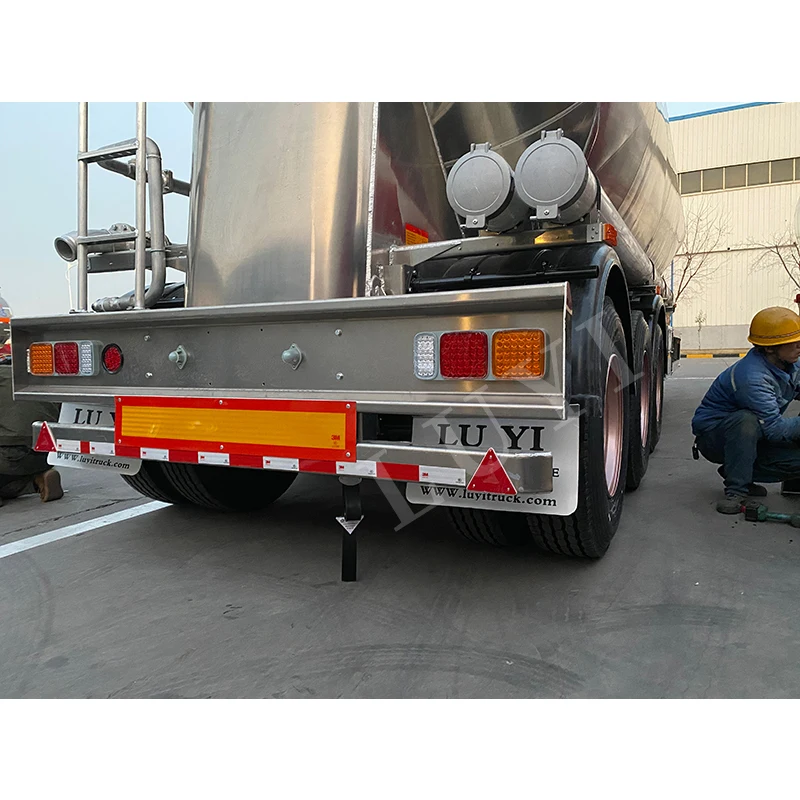 LUYI VEHICLE 3 Axle 42 Cbm 4 CONE Bulk Fly Ash Aluminum Flour Powder Transport tank Tanker Semi Trailer