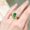 Bague en or avec émeraude de laboratoire et solitaire en diamant