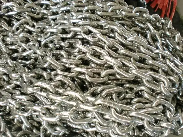 din5685 A.jpg