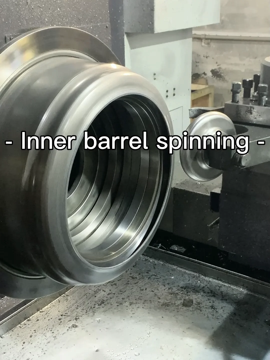 ドリル40穴ポリッシュ6061素材アウターリム16インチホイールリップ