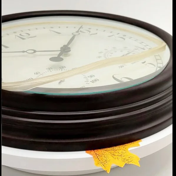 Hot Selling Humidity & Temperature Function 15 Inch Wall Clock Antique Design Plastic Outdoor Waterproof Wall Clocks for Garden