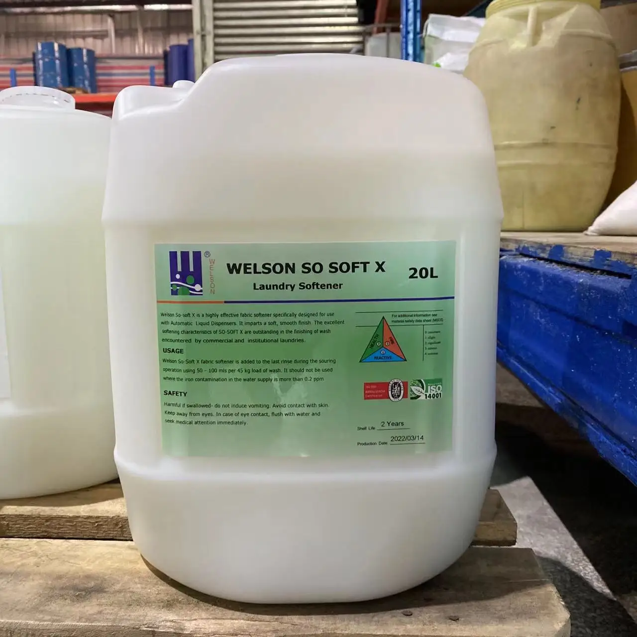 Wholesale Bulk Detergent Laundry Cleaning Liquid Fabric Softener For