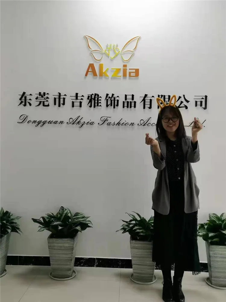 High quality solid color washed cotton baseball cap, denim fabric, flat patterned unstructured men