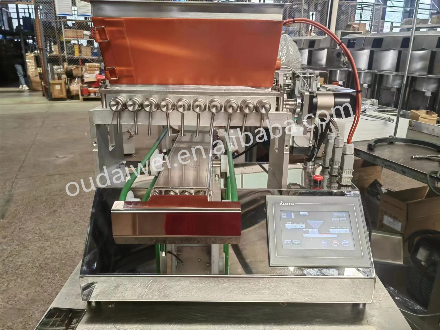 Factory Auto China Small Commercial Thai Metal Mini Roller Hard Candy Making Machine India Supplier Price in Pakistan