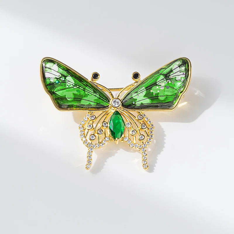 XILIANGFEIZI Angel Wings Colorful Gradient Crystal Fairy Wings Butterfly Brooch Copper Zircon Vintage Brooch Woman