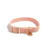 Collar rosa pálido