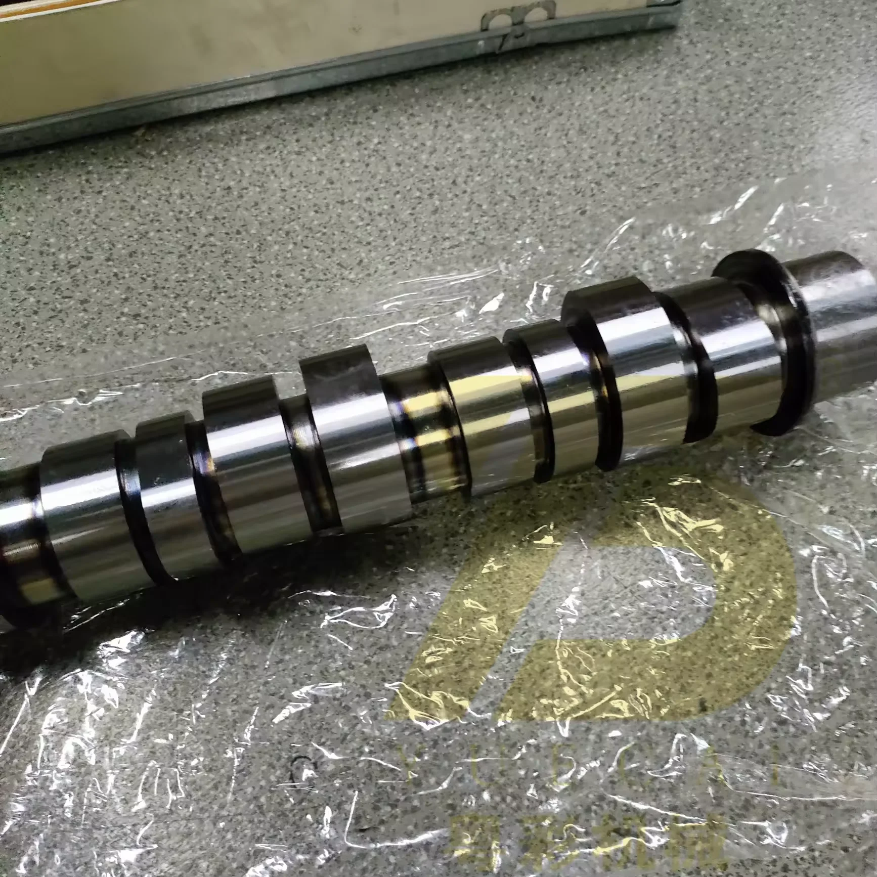 YUE CAI Mechanical Parts Factory Price Camshaft 22245186 VOE22245186 Is Suitable for TAD1151VE