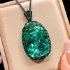 Green support Parra green pendant with Chopin chain