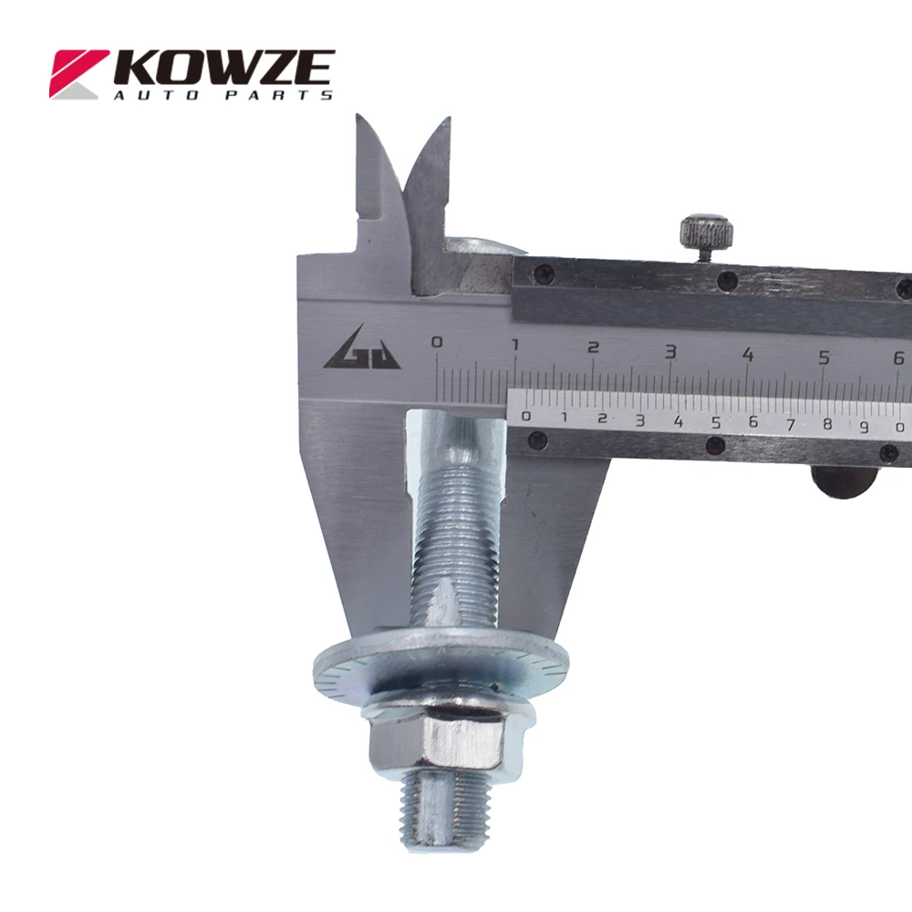 thumbnail image 2 of Mitsubishi Shogun 3.2 2000–2016 Rear Suspension Assist Link Arm & Bolt Kit 2 of 4