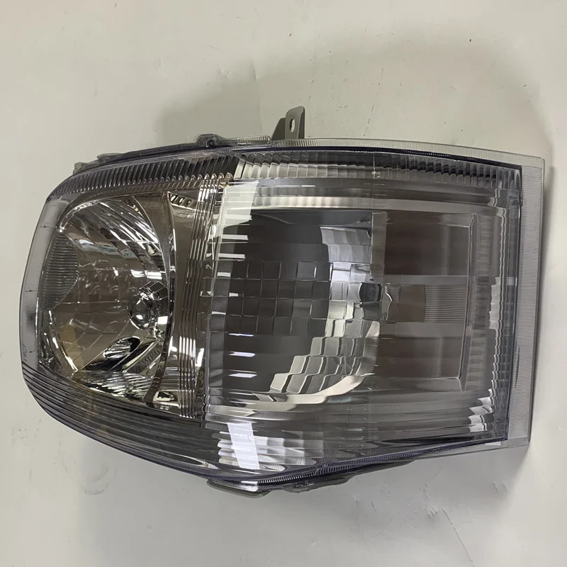 ゆー High Quality Auto Parts - Headlamp 81170-26400 for Hiace