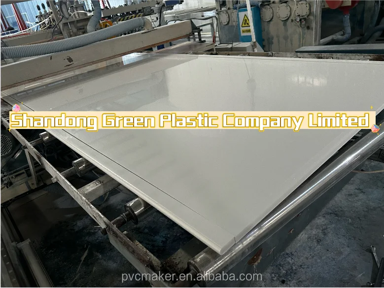The latest white building template The latest white building template