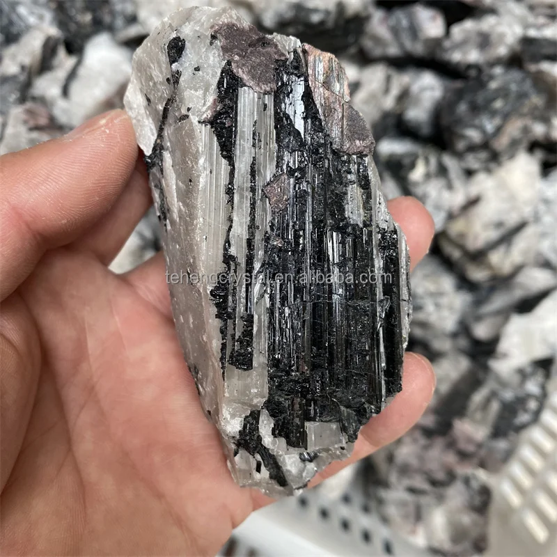 Raw black tourmaline – TENET