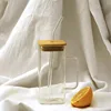 Paja transparente, transparente, tapa de la taza