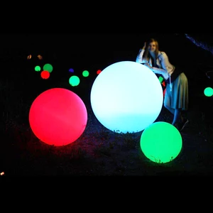 Luminous IP68 Lawn Balls Outdoor Plastic Ball Pool Lamp for Pool Floating Decoration Outdoor Garden Lawn Decoration