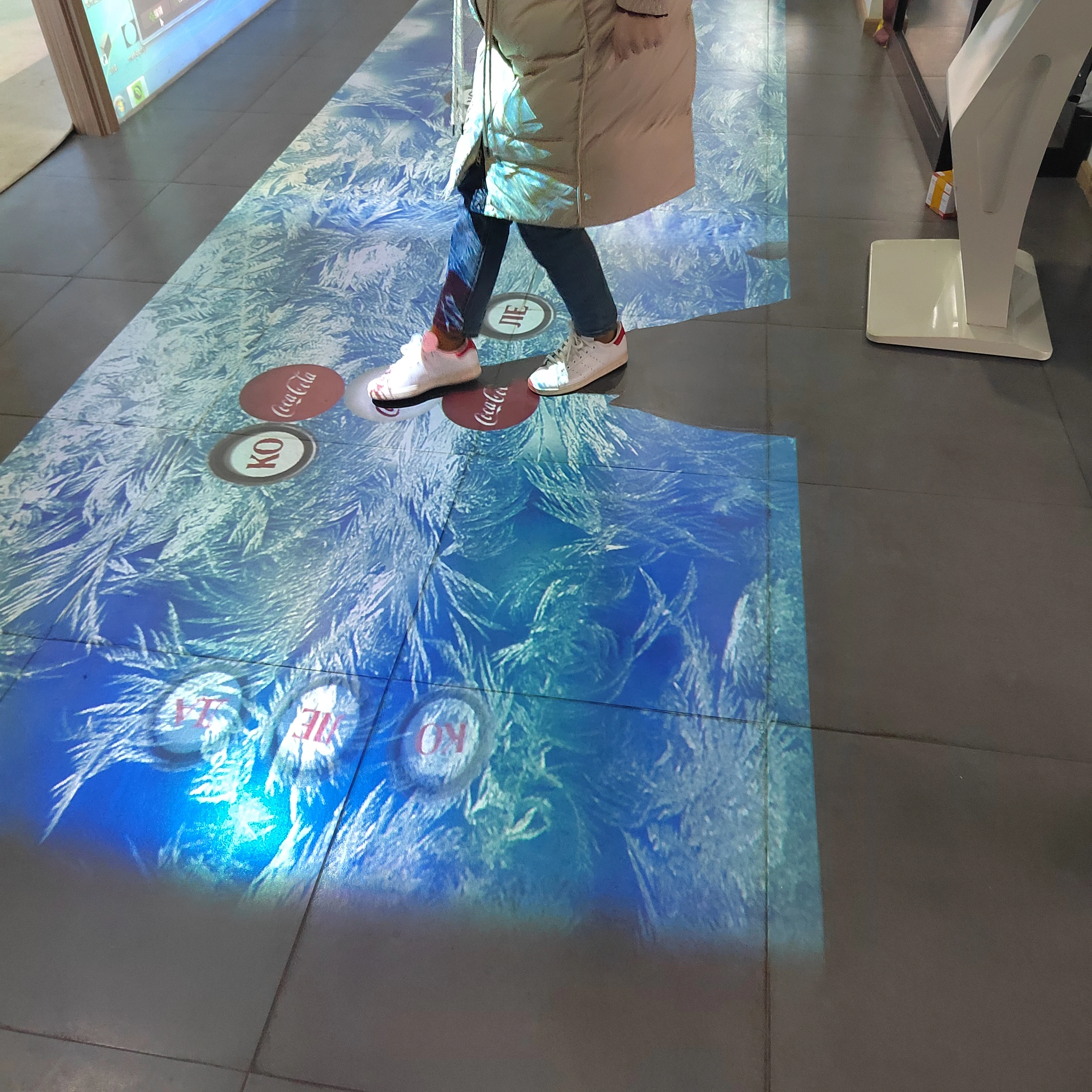 Good Quality Factory Directly Usb Interactive Floor Advertising