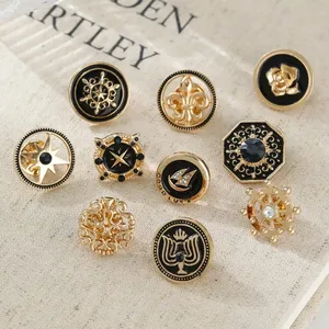 Men's Retro High-End Brooch, Suit Lapel Pin, Fashionable Trendy Small Badge, Corsage, Clothing Accessories Factory Wholesale