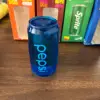 Lattina lunga di cola blu da 232 g con logo