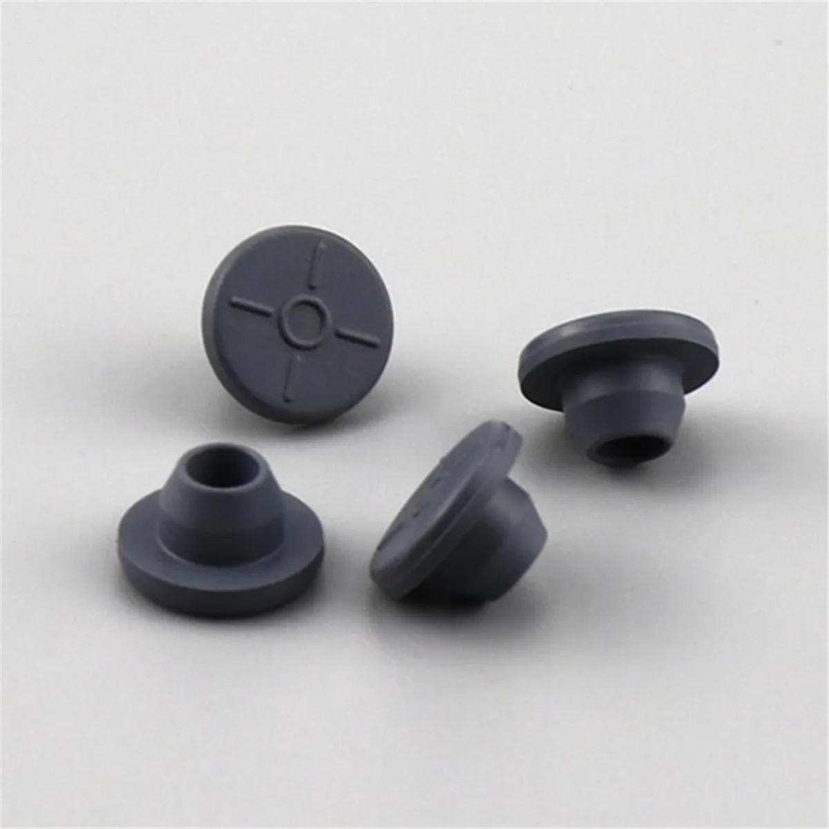 Серые Плоские Т-образные пробки из бутилкаучука, Самовосстанавливающиеся инъекционные порты для инокуляции для открытия 13 мм