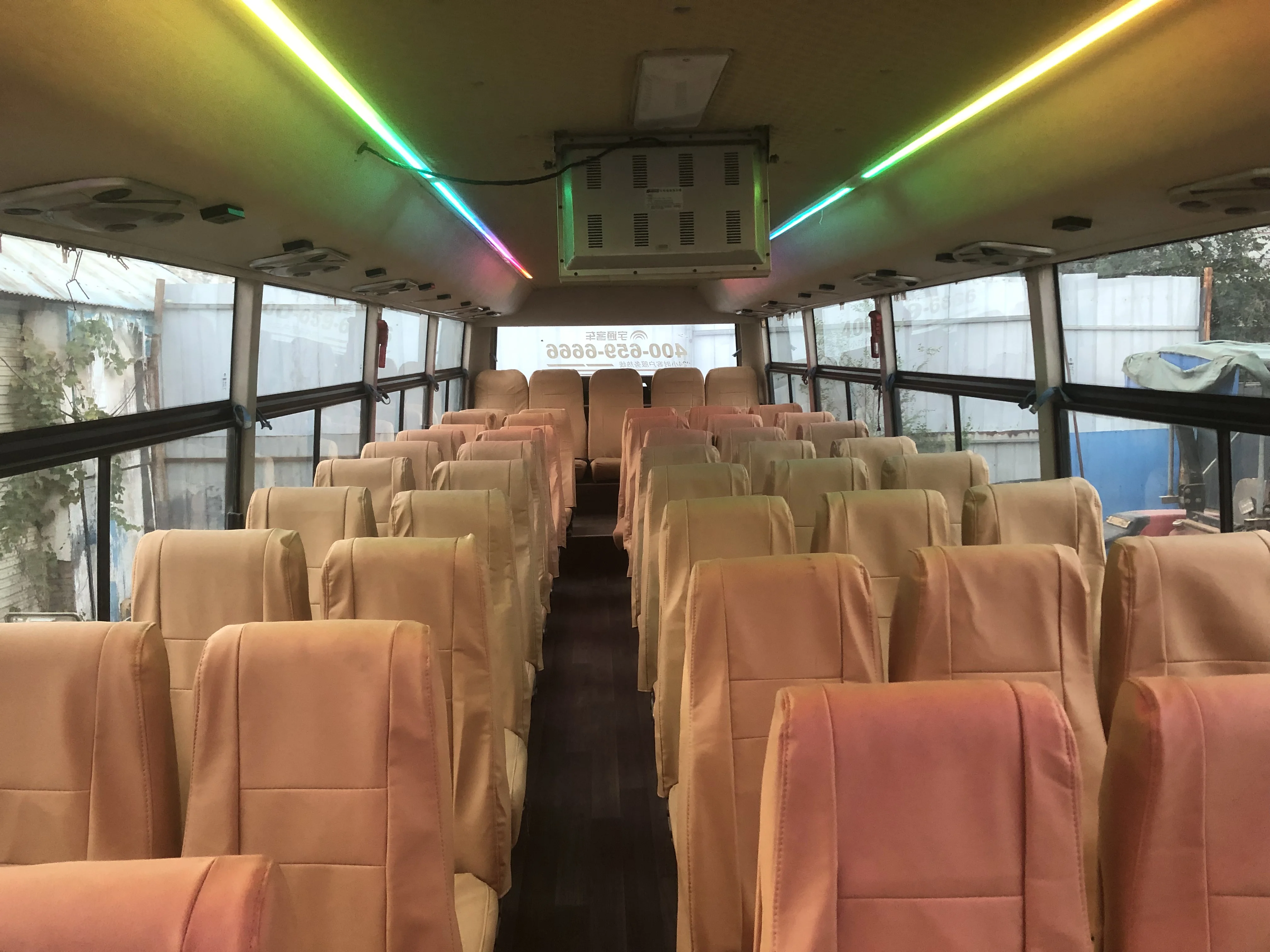 右驾二手巴士56座宇通6112豪华旅游客车待售